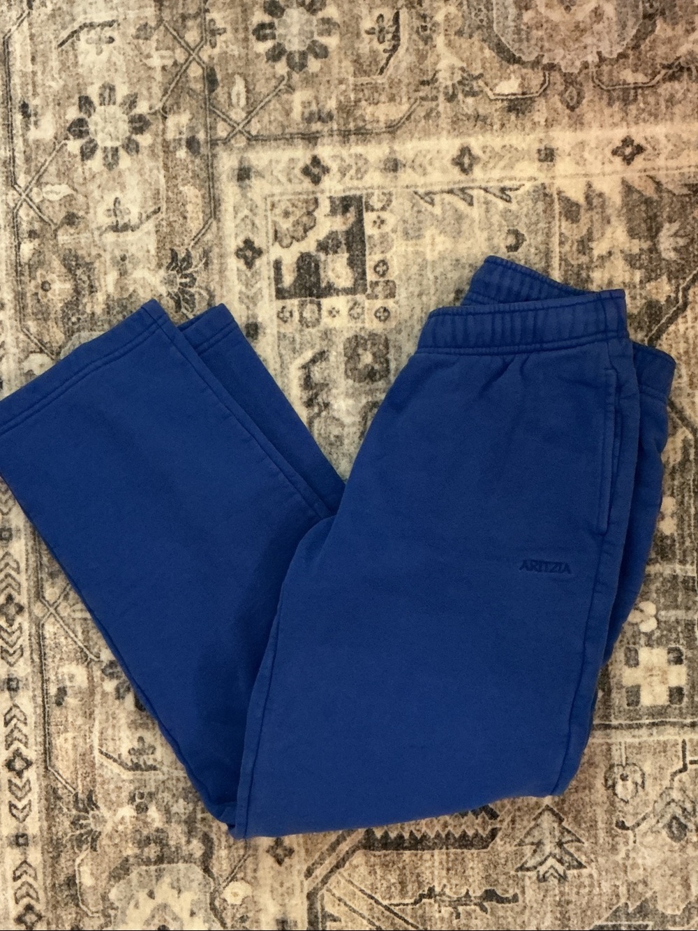 ARITZIA Mega Fit Sweatfleece Pants, size XS. EUC.